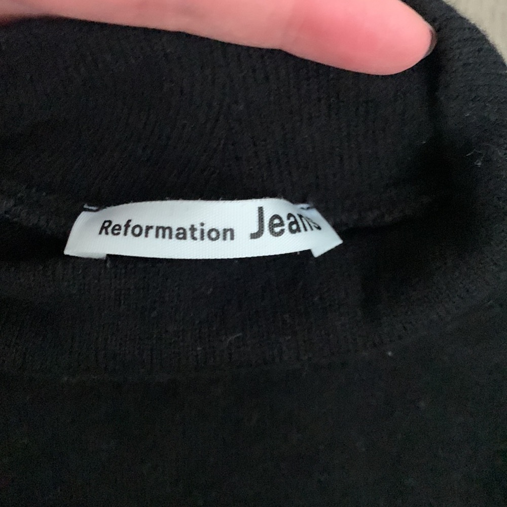 Reformation sweater - Picture 2 of 4